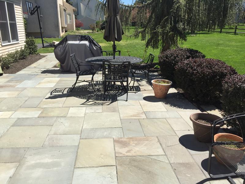 professional multi colored flagstone patio